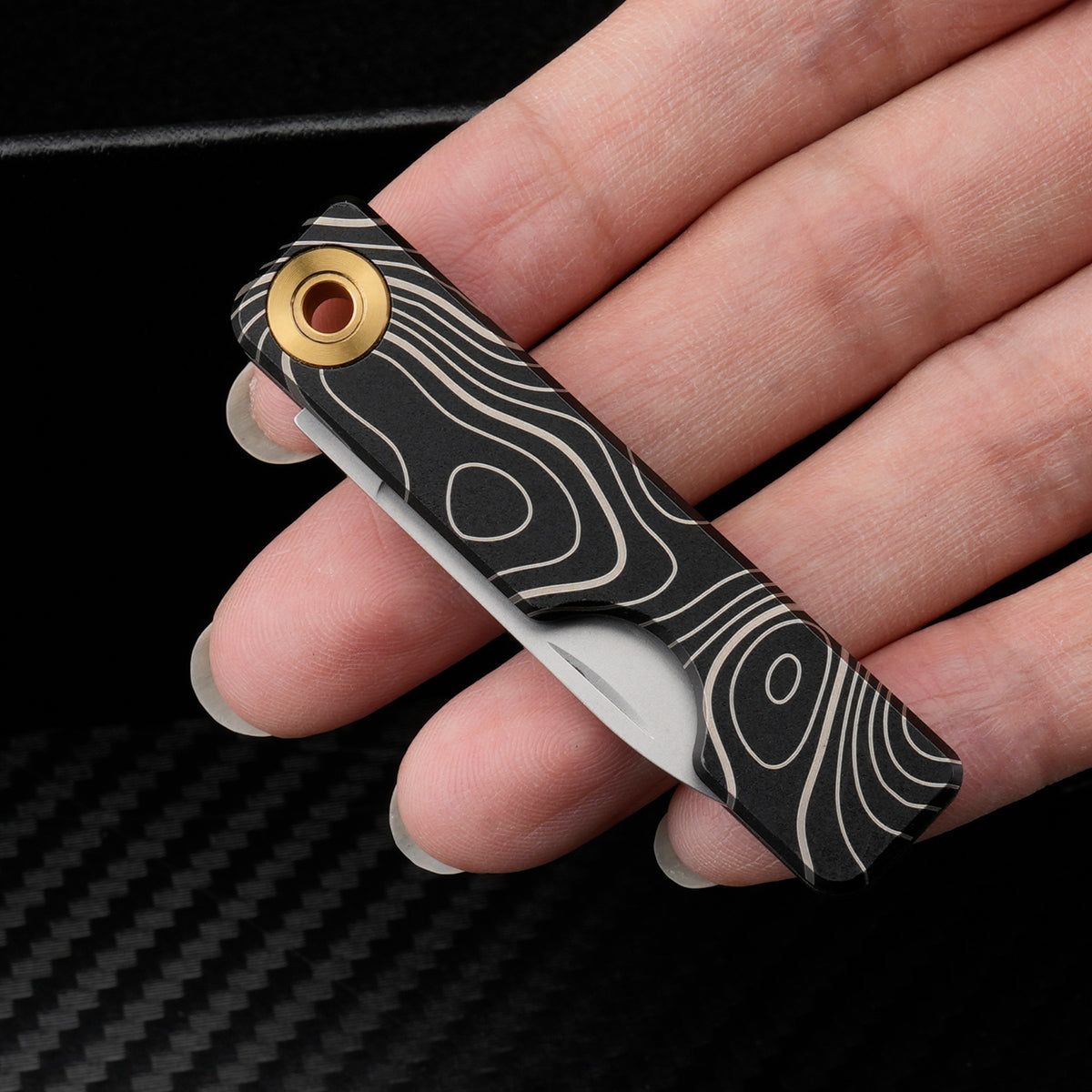 TGQ58 Topo Pattern Titanium VG10 Steel Mini Folding Cutter