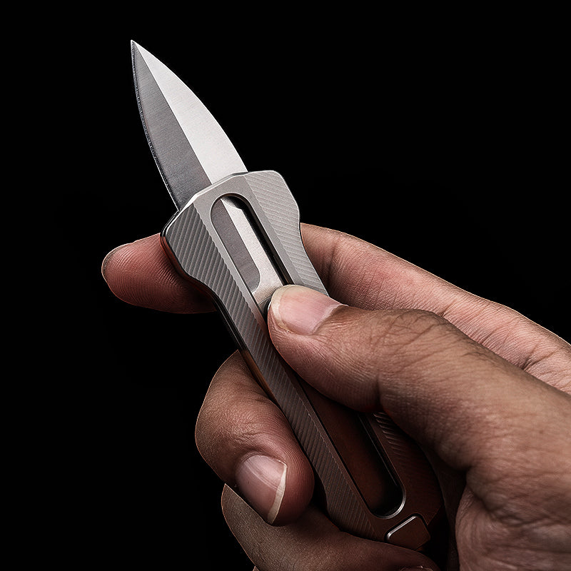 TGQ26 Titanium Gray D2 Steel Pocket Utility Cutter