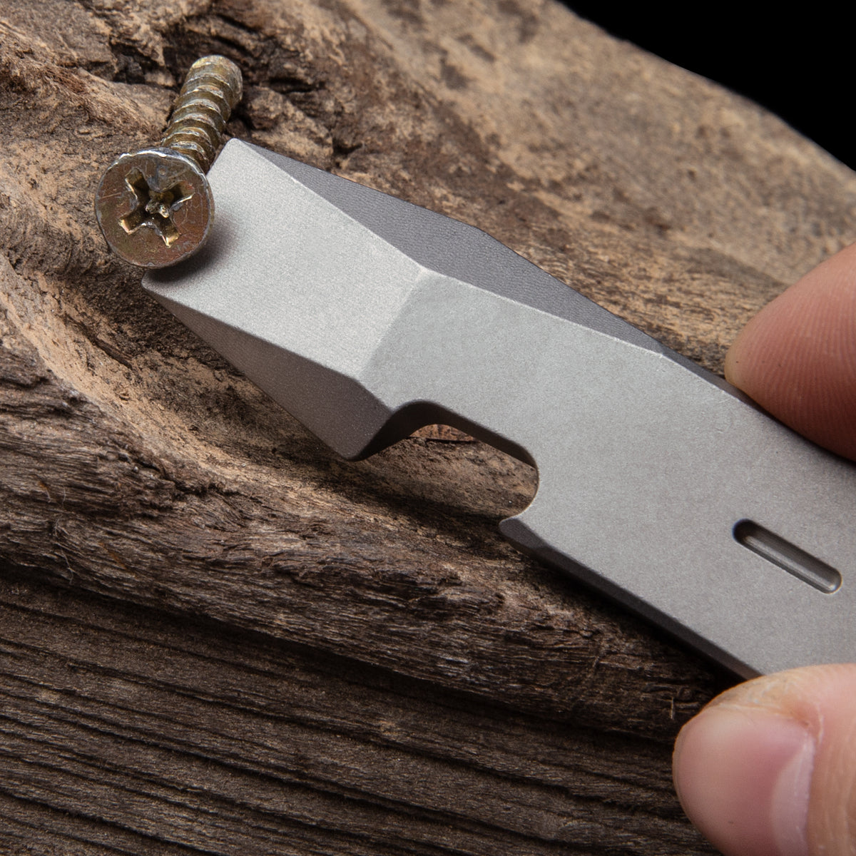 WC01B Titanium Alloy Pry Bar