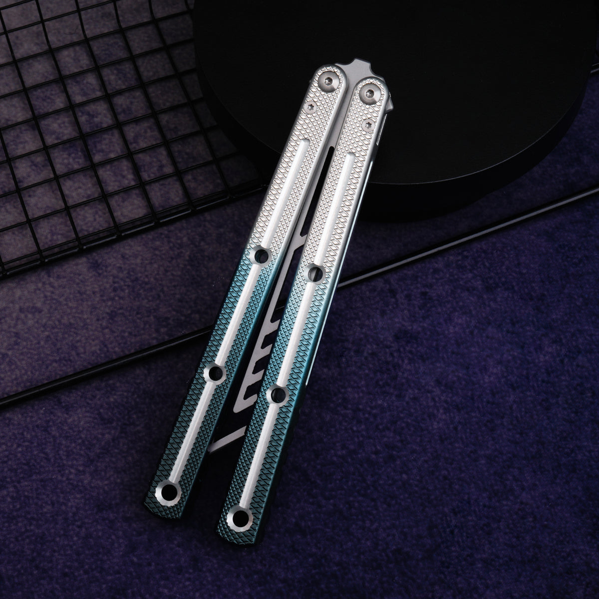 LG11 Deep Blue - Aluminum Alloy Trainer