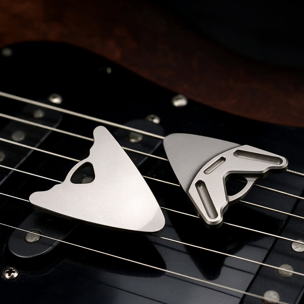 TGP03 Titanium Alloy Guitar Pick