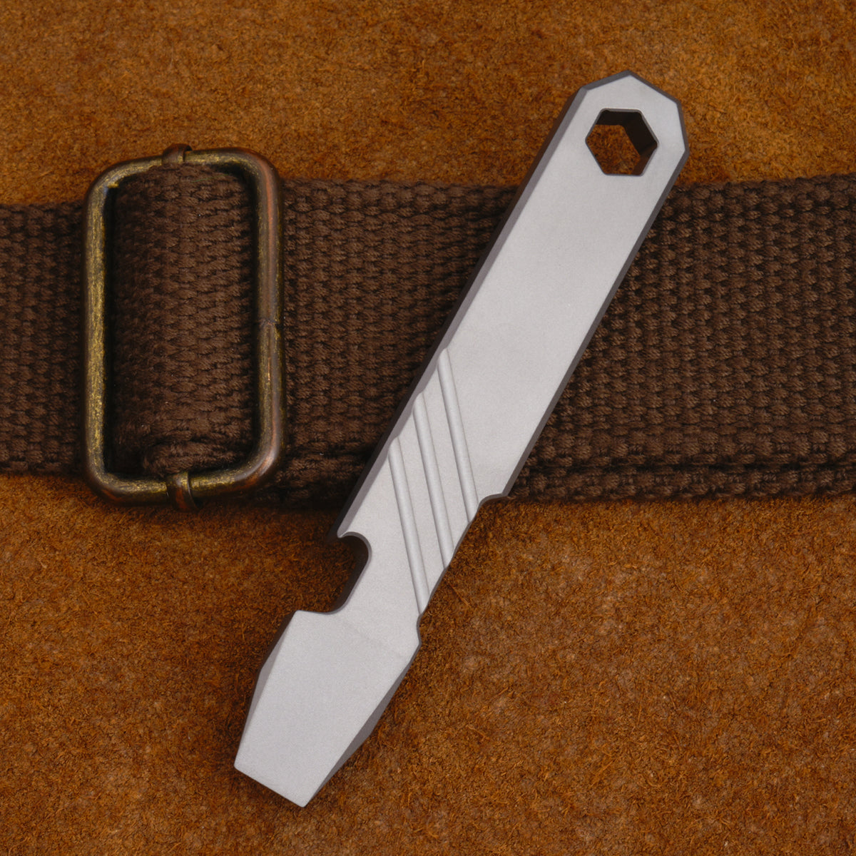 WC01D Titanium Alloy Pry Bar